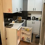 公寓 Small House